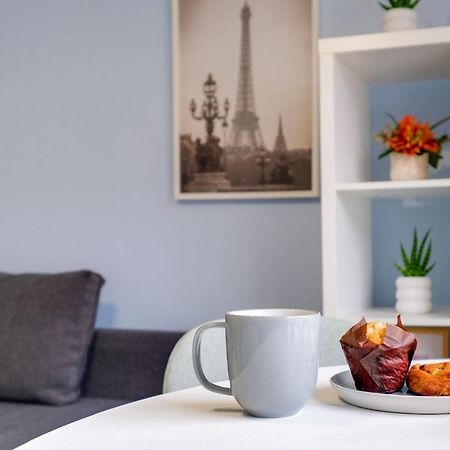 Chic 1Br House In Hounslow - 12 Mins From Heathrow Airport Διαμέρισμα Feltham Εξωτερικό φωτογραφία