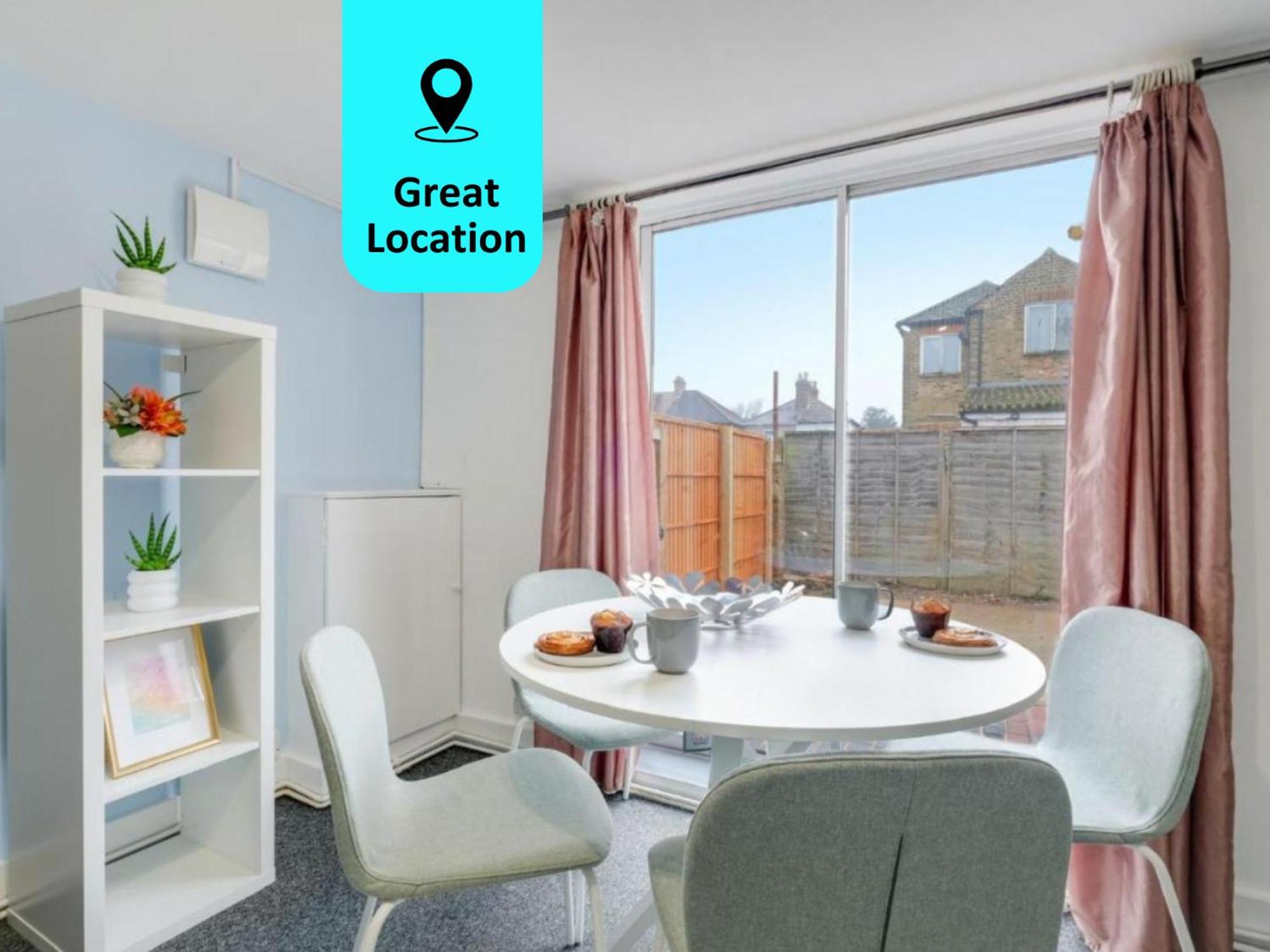 Chic 1Br House In Hounslow - 12 Mins From Heathrow Airport Διαμέρισμα Feltham Εξωτερικό φωτογραφία